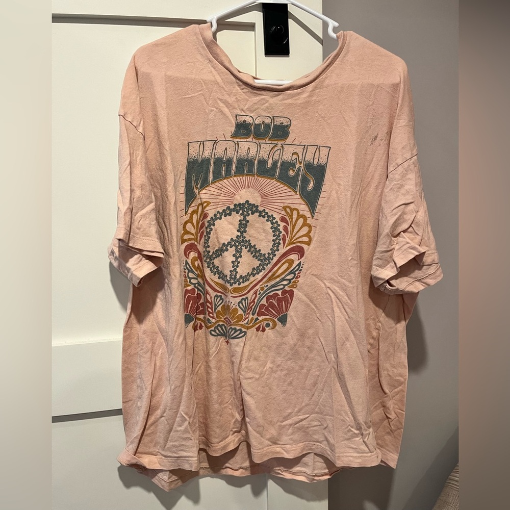 American Eagle Outfitters Peach Band Tee